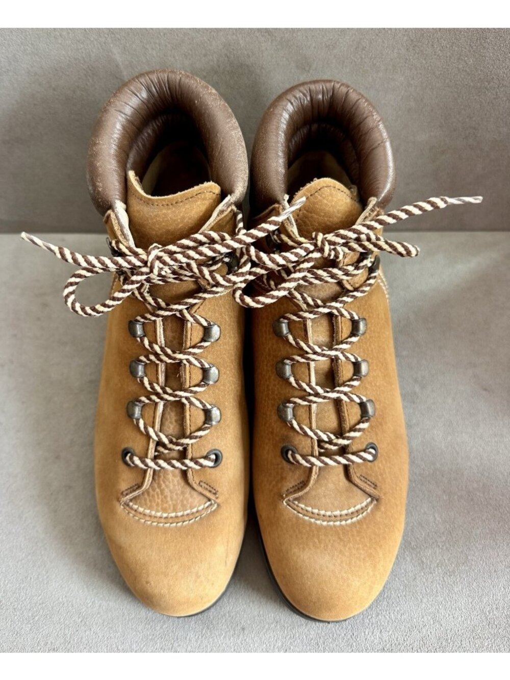 Vintage Women's RAICHLE HIKING BOOTS Swiss Size 5.5 M Suede +Leather Barely Worn